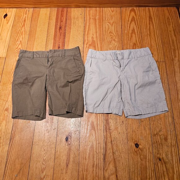 2 pairs women's Bass shorts size 4 - Picture 1 of 4